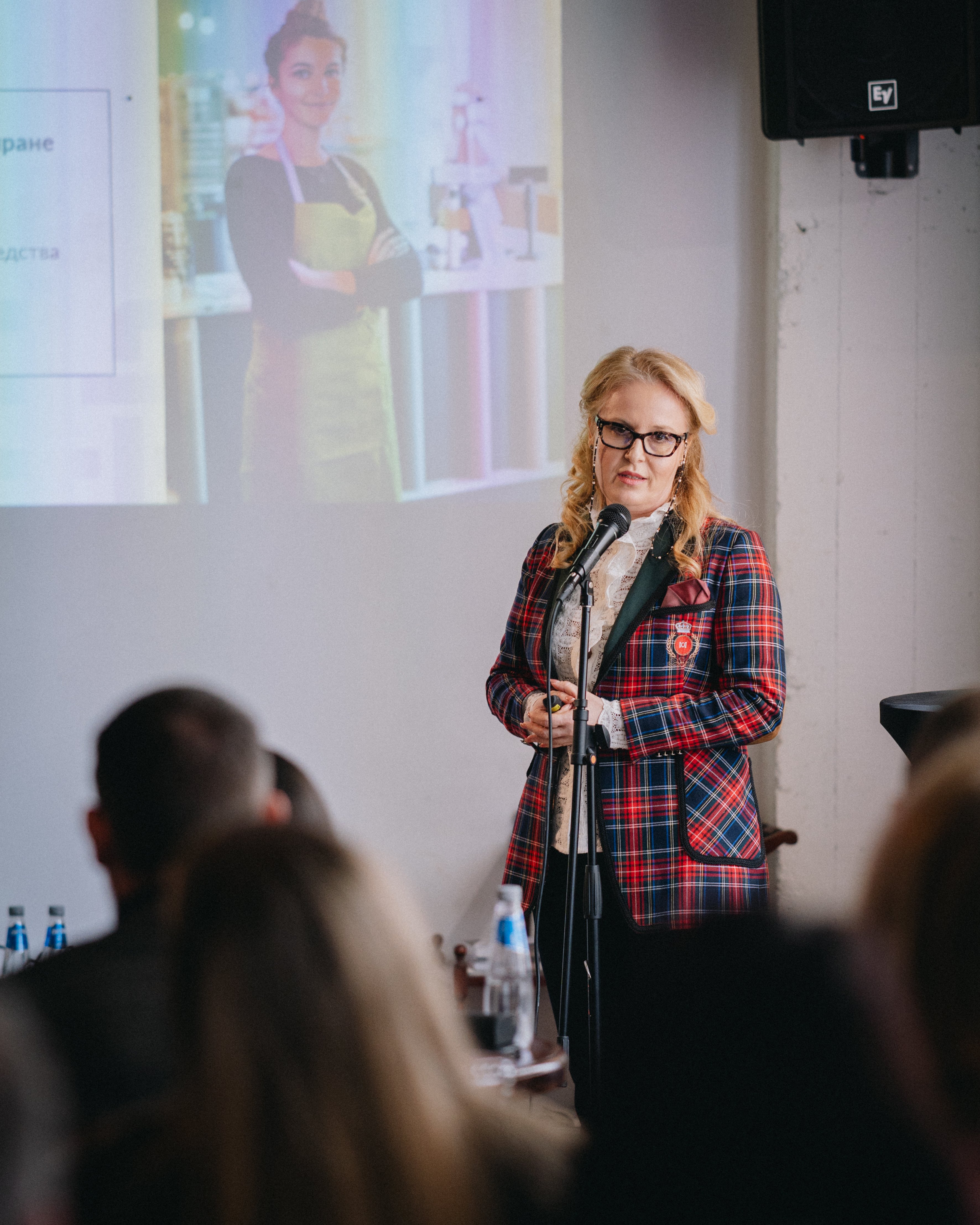 Красимира Ботева, главен експерт в отдел „Кредитиране“